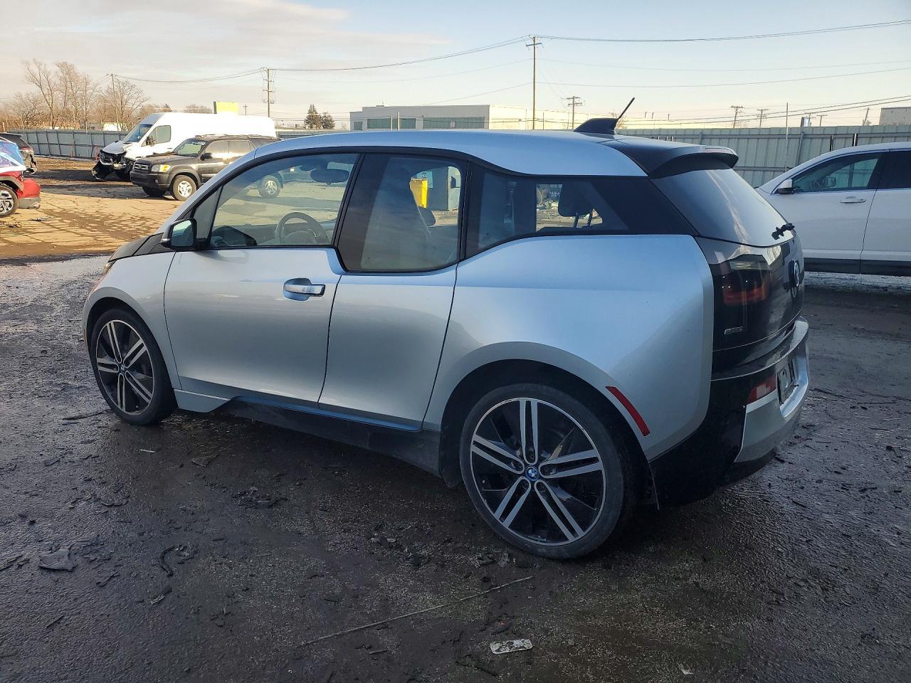 2017 BMW I3 Rex - Image 2