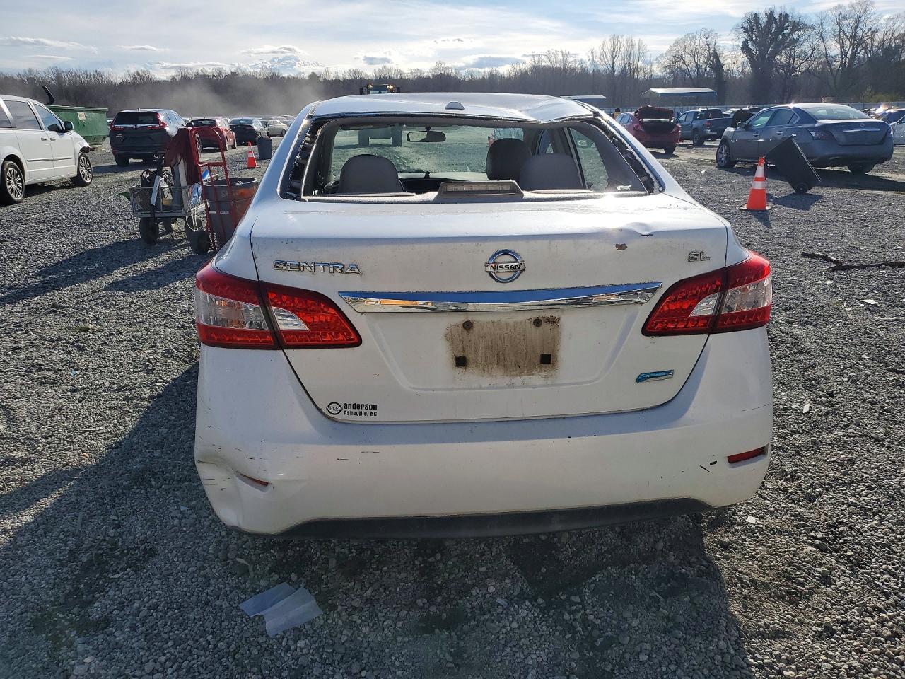 2013 Nissan Sentra S - Фото 6