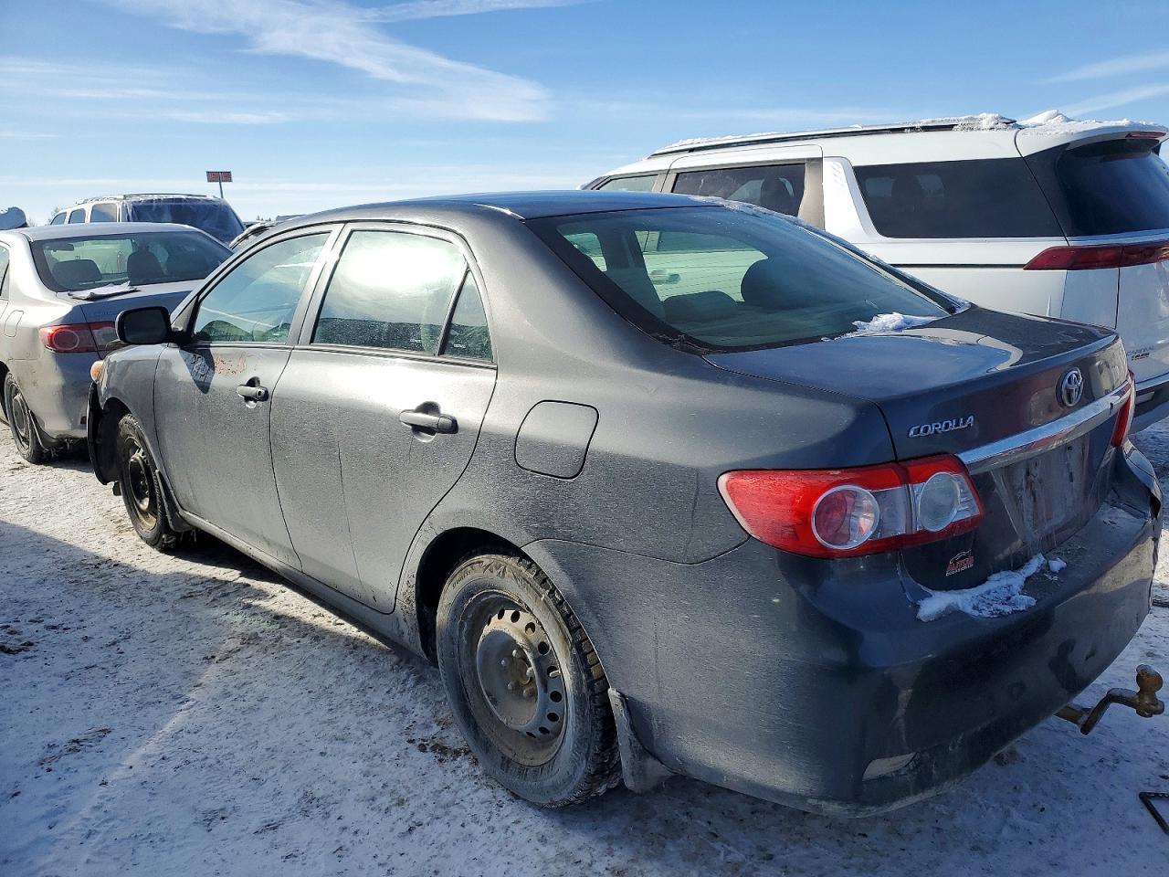 2013 Toyota Corolla Base - Фото 2