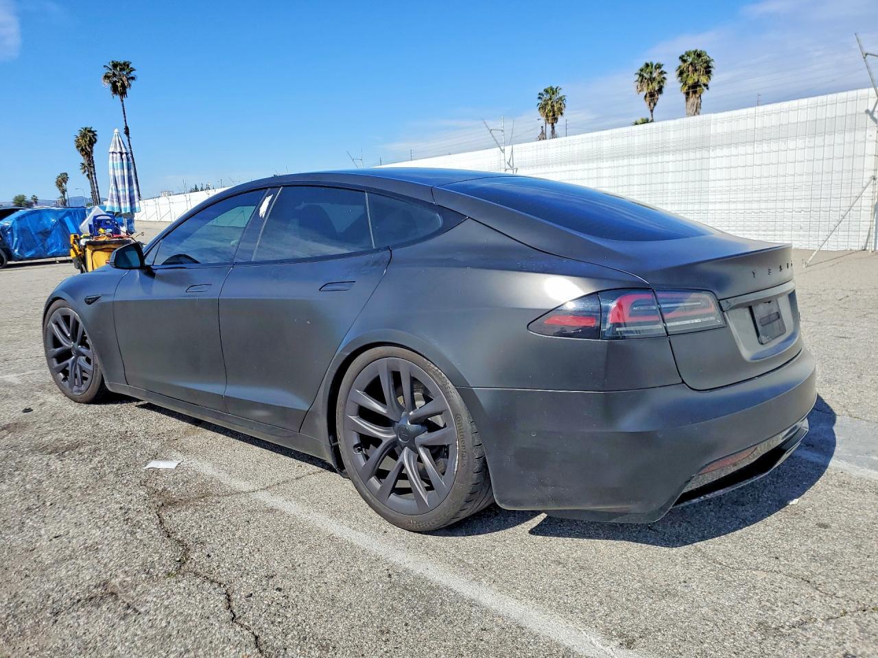 2022 Tesla Model S - Image 2