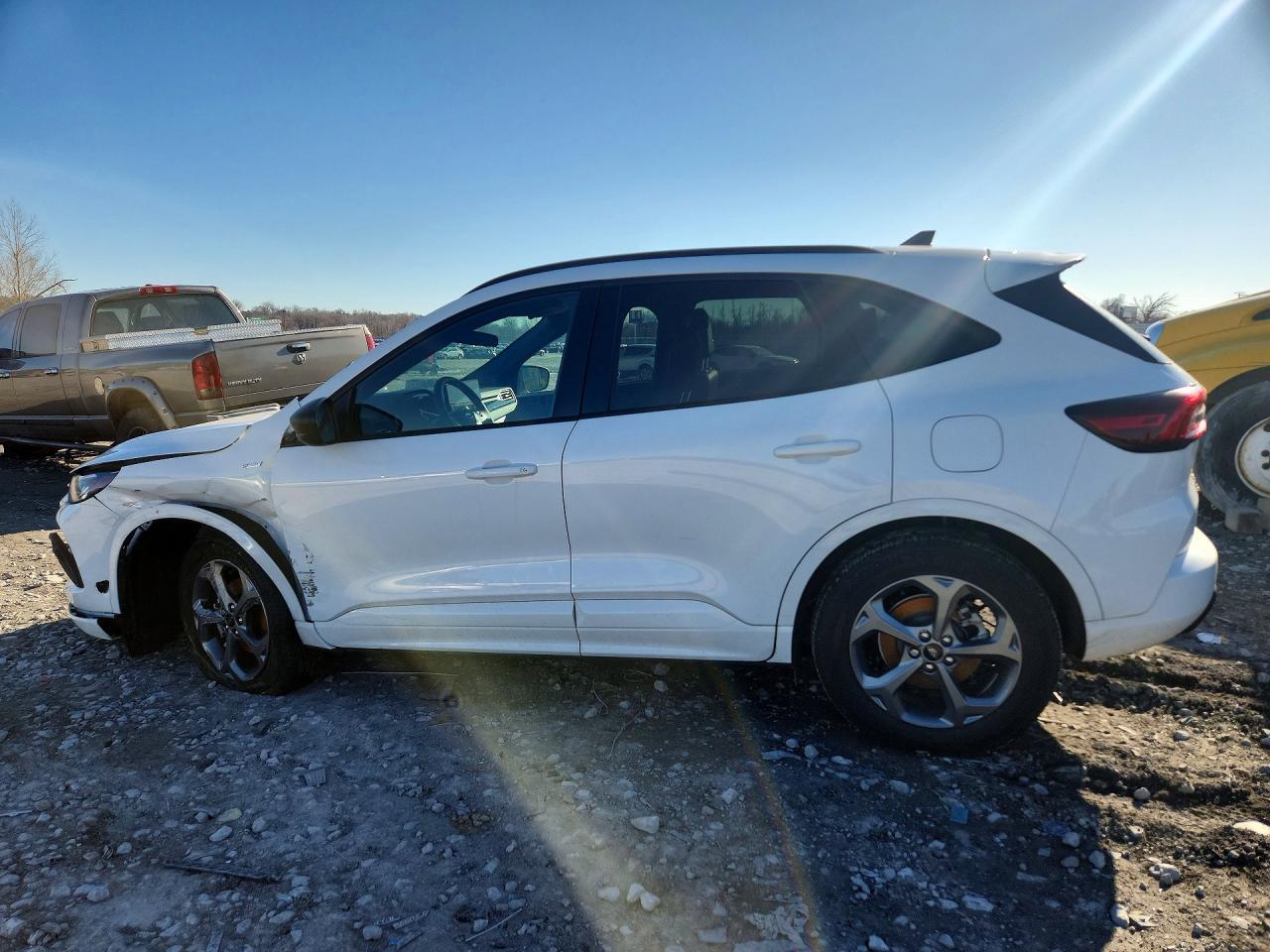 2023 Ford Escape St Line - Фото 2
