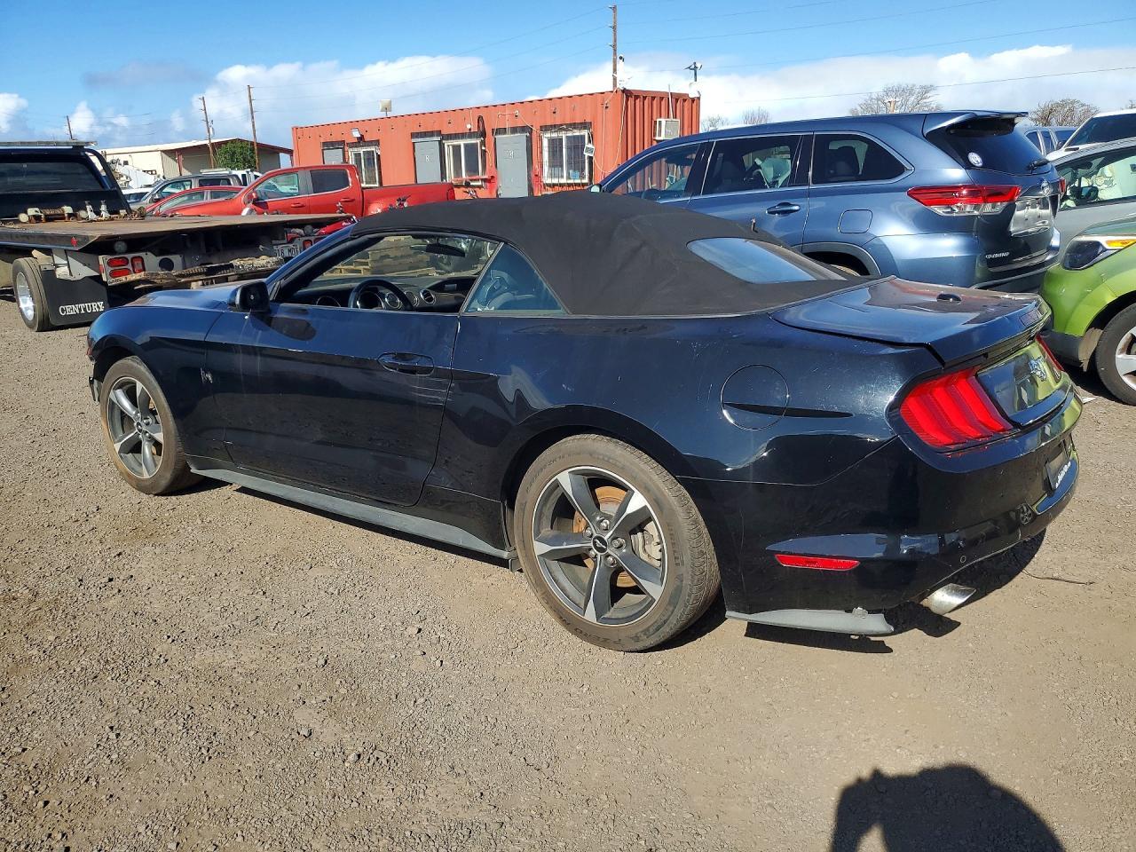 2023 Ford Mustang - Фото 2