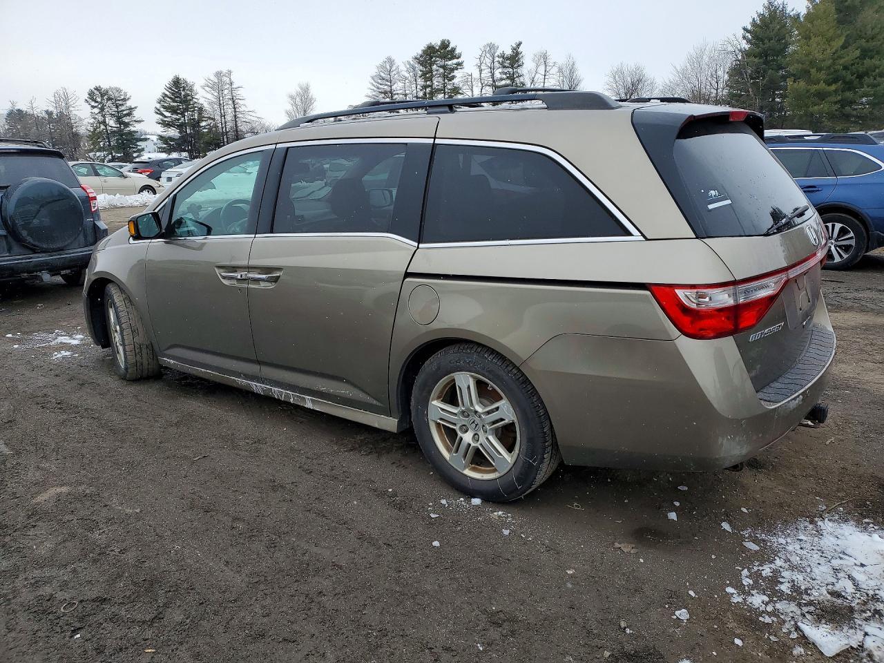 2012 Honda Odyssey - Фото 2