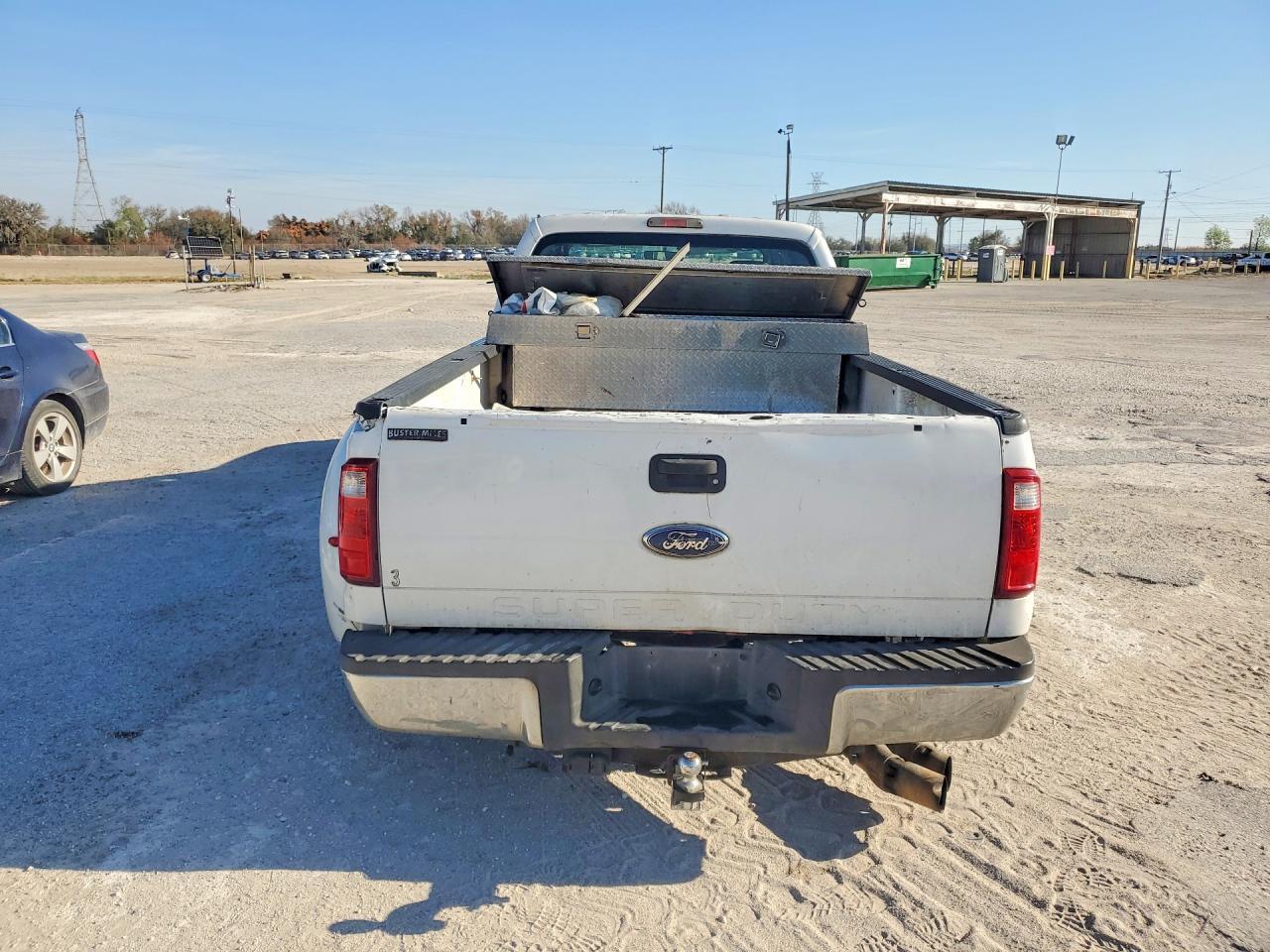 2011 Ford F350 Super Duty - Фото 6