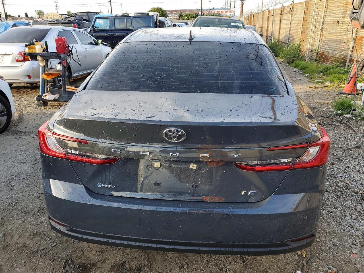 2025 Toyota Camry Xse - Фото 6
