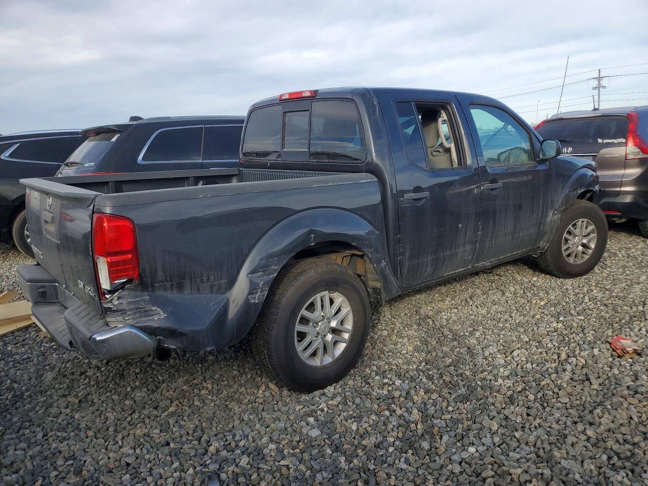 2025 Nissan Frontier S - Image 3