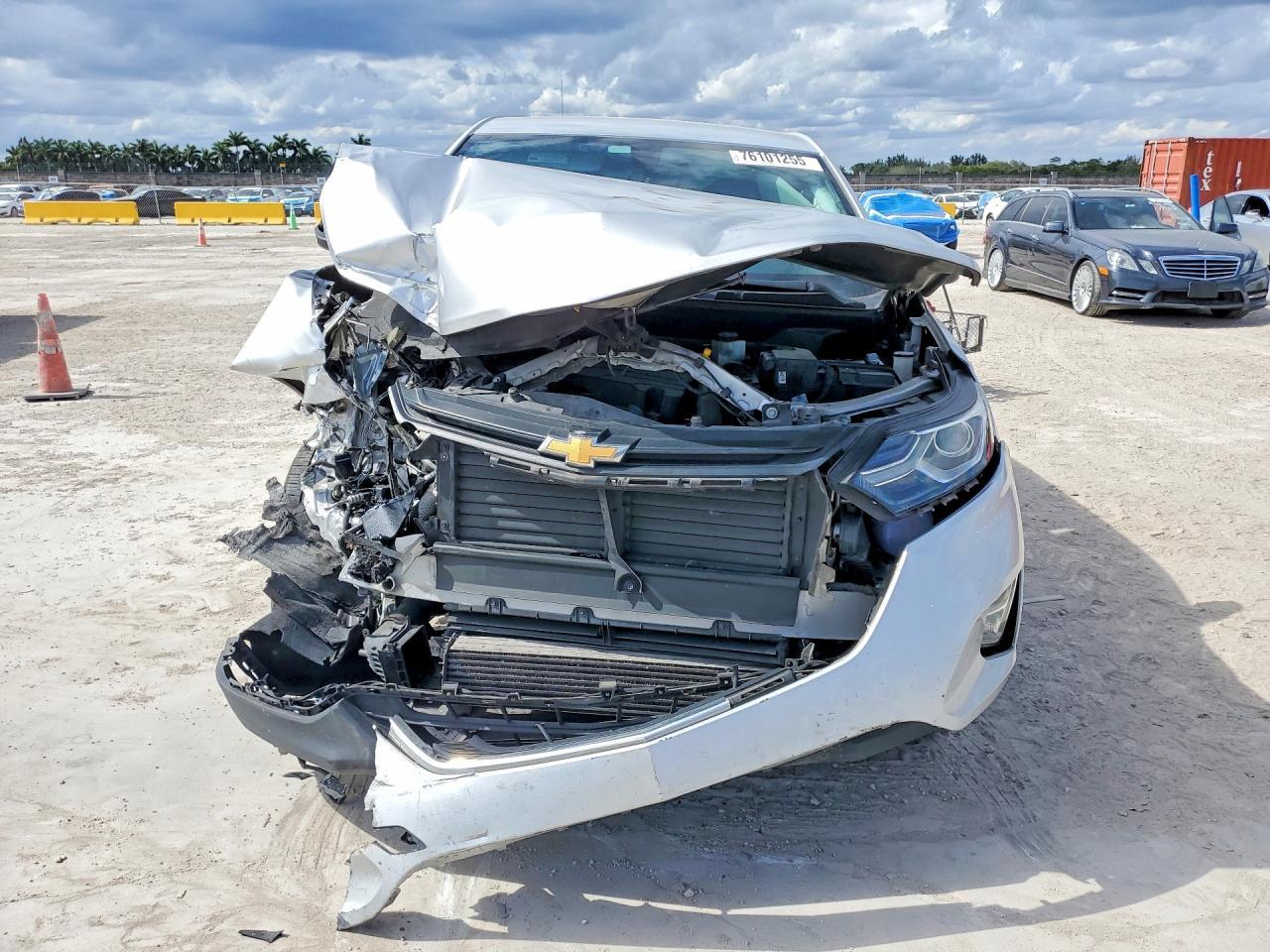 2019 Chevrolet Equinox Ls - Фото 5
