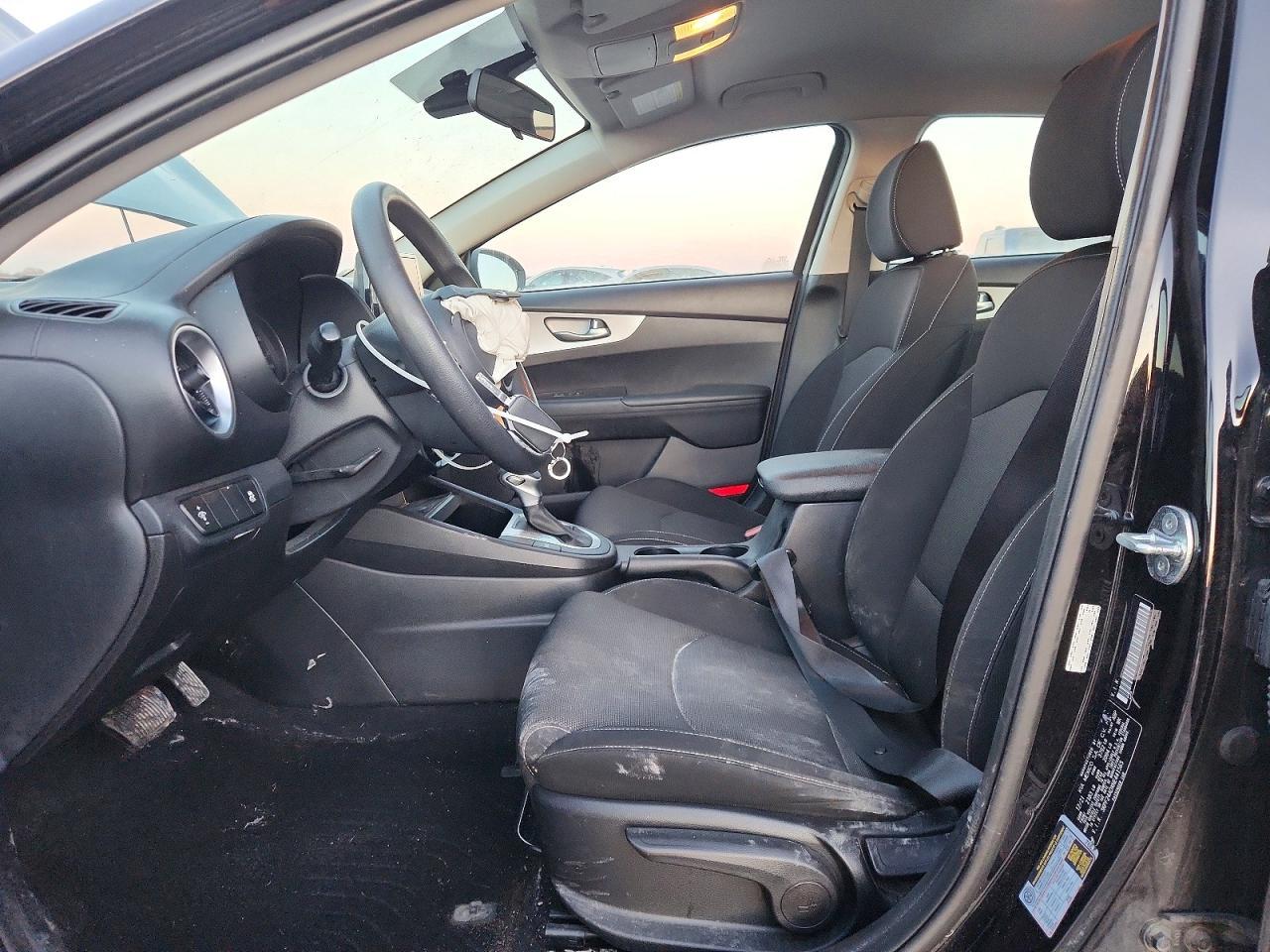 2022 Kia Forte Fe - Фото 7