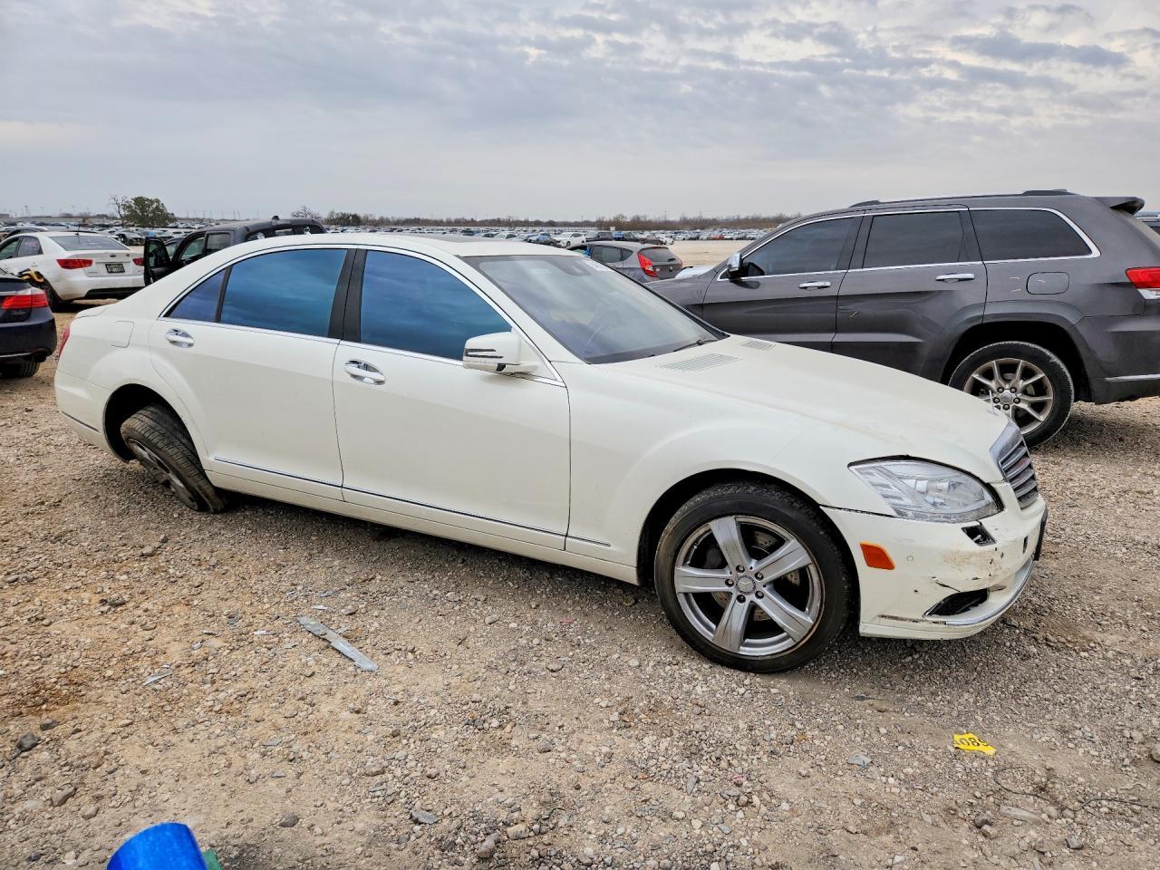 2010 Mercedes-Benz S 550 - Фото 4