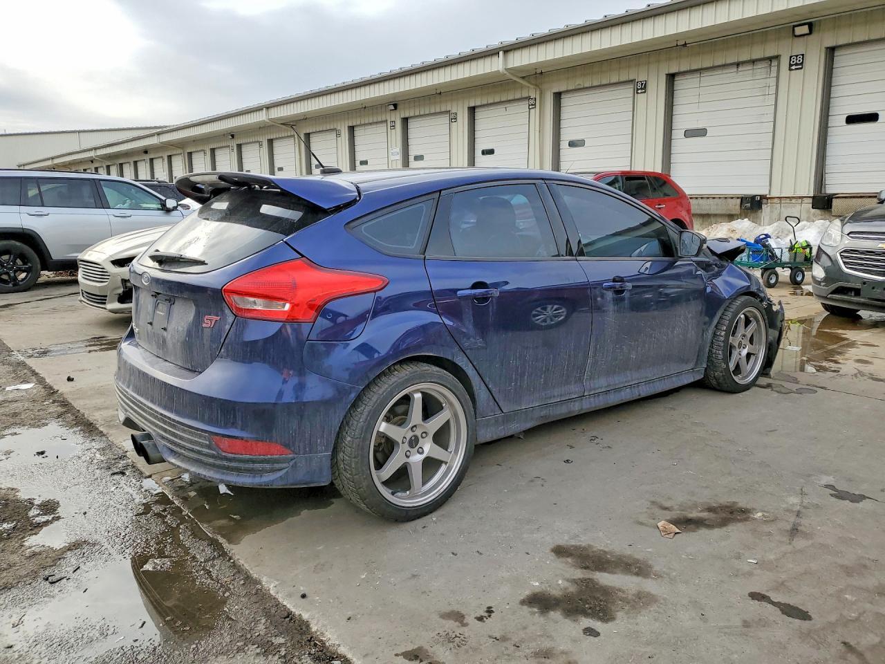 2017 Ford Focus St - Фото 3