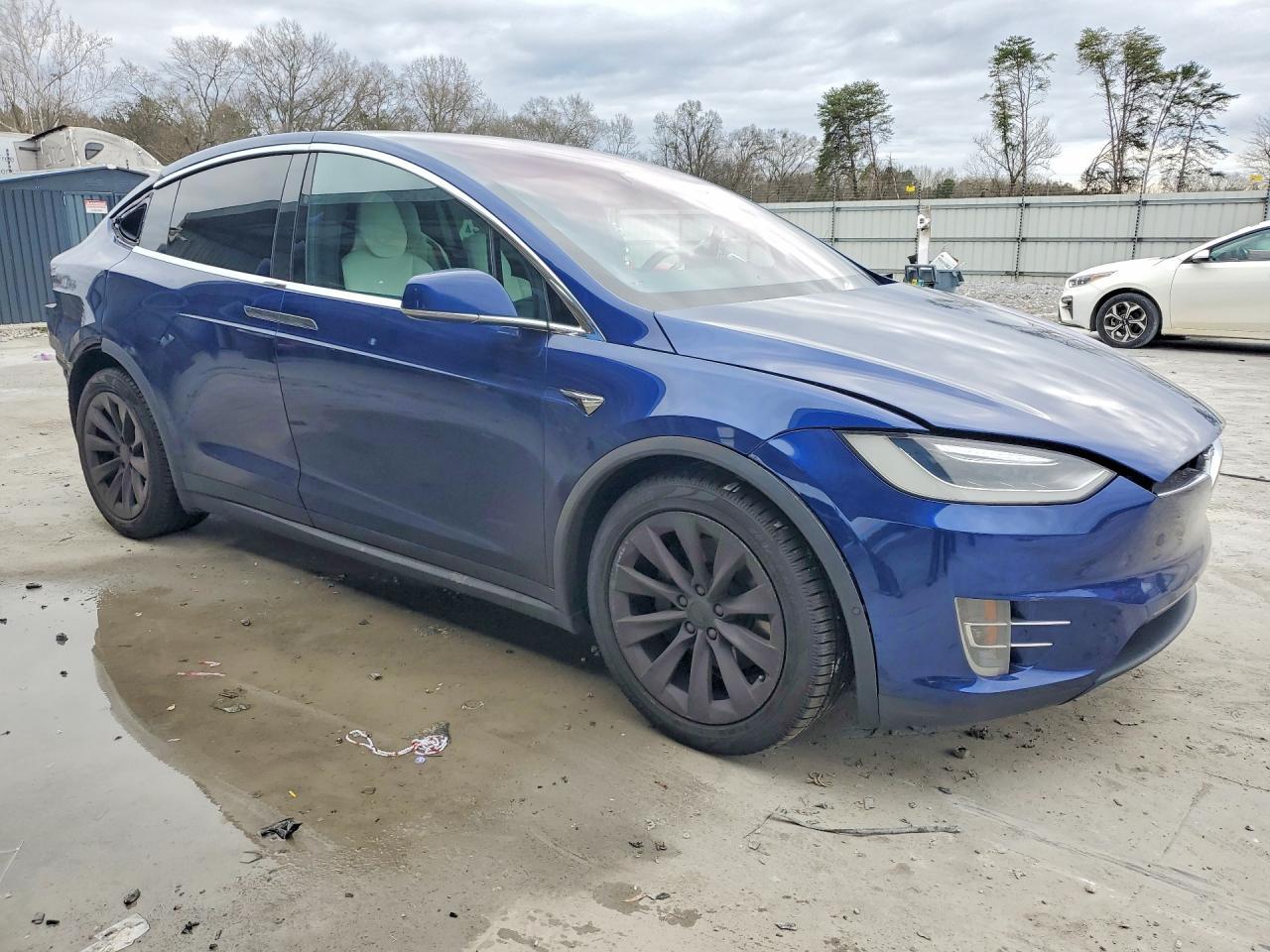 2016 Tesla Model X - Фото 4