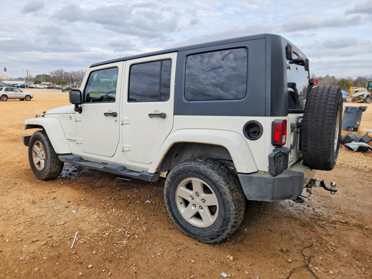2010 Jeep Wrangler Unlimited Sahara - Фото 2