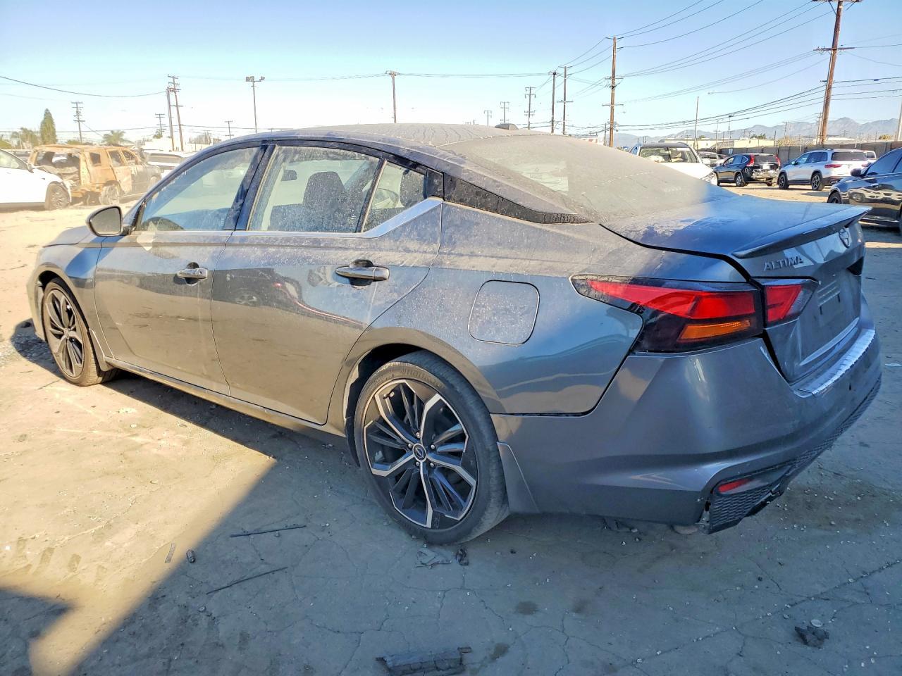 2023 Nissan Altima Sr - Image 2
