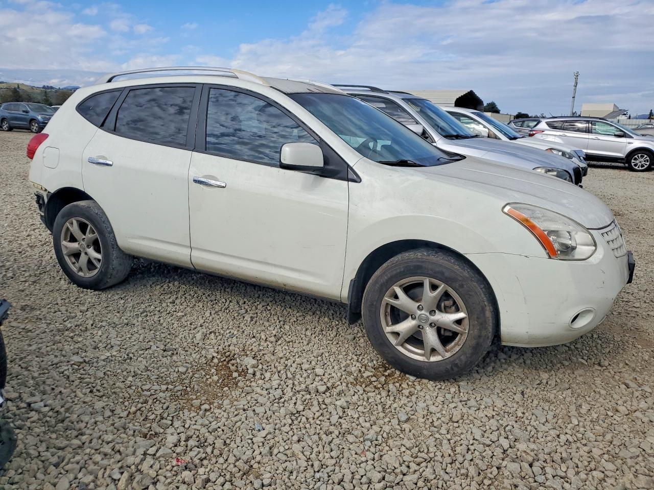 2010 Nissan Rogue S - Фото 4