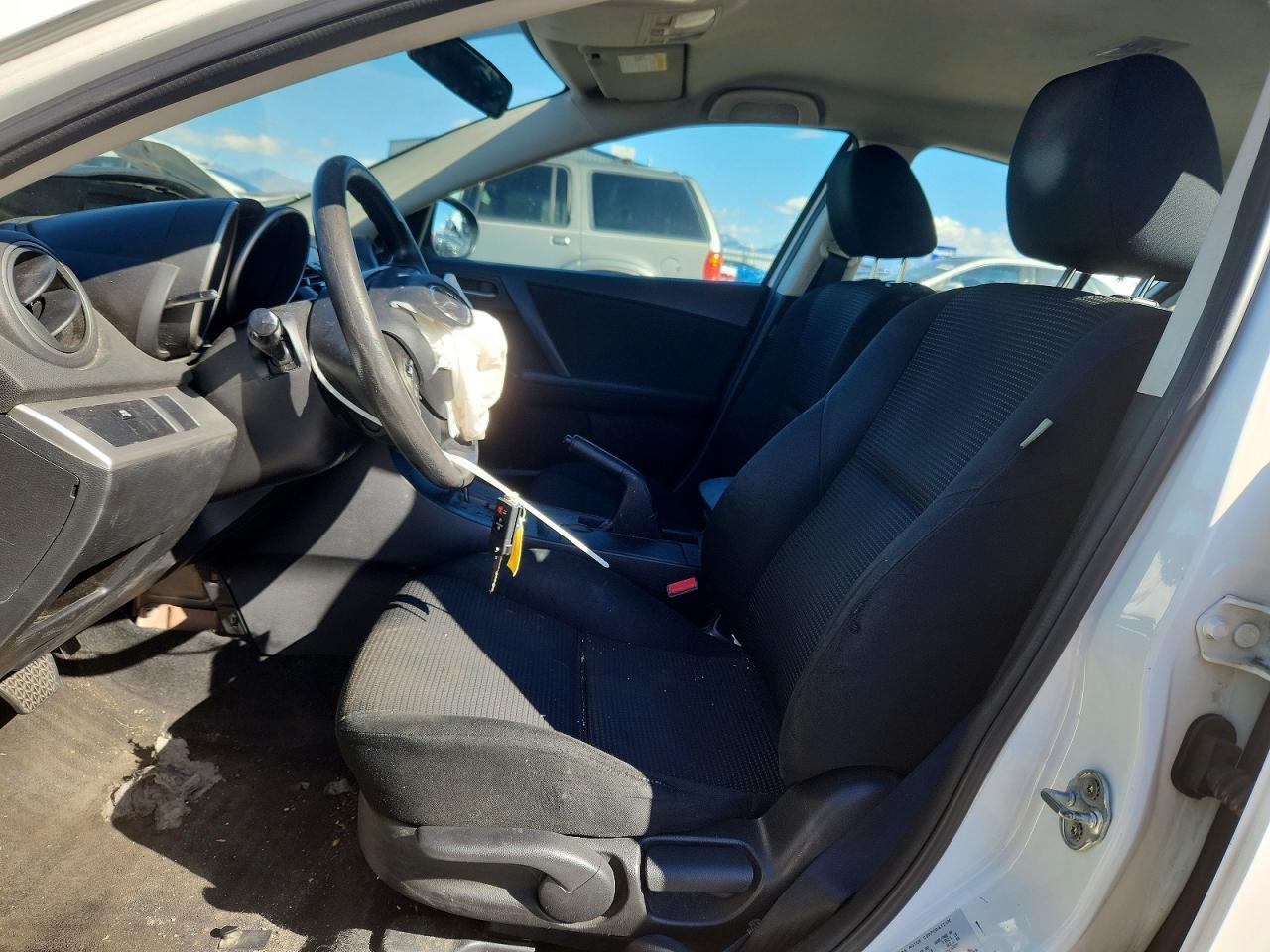 2013 Mazda 3 I - Image 7