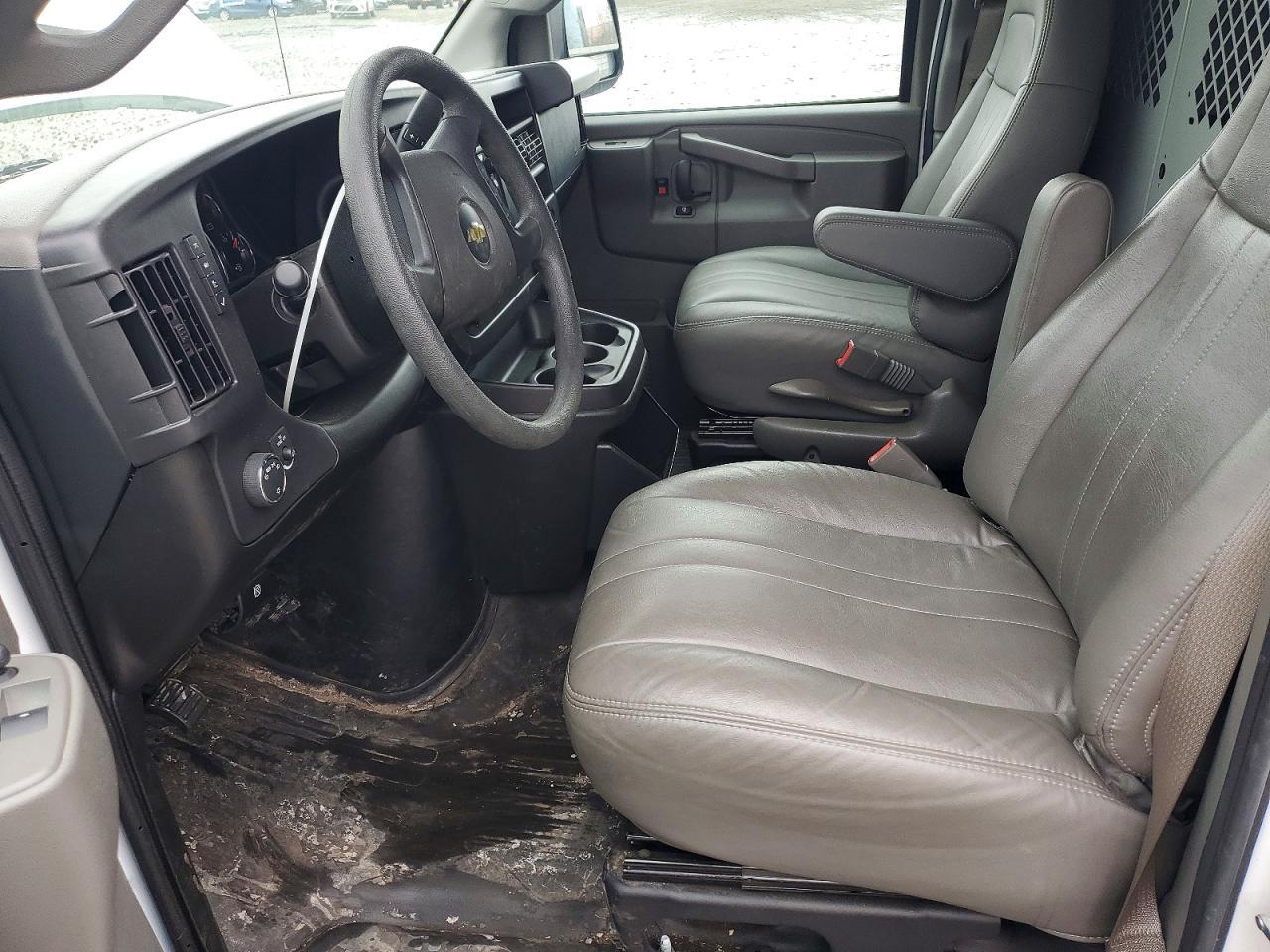 2024 Chevrolet Express G2500 - Фото 7