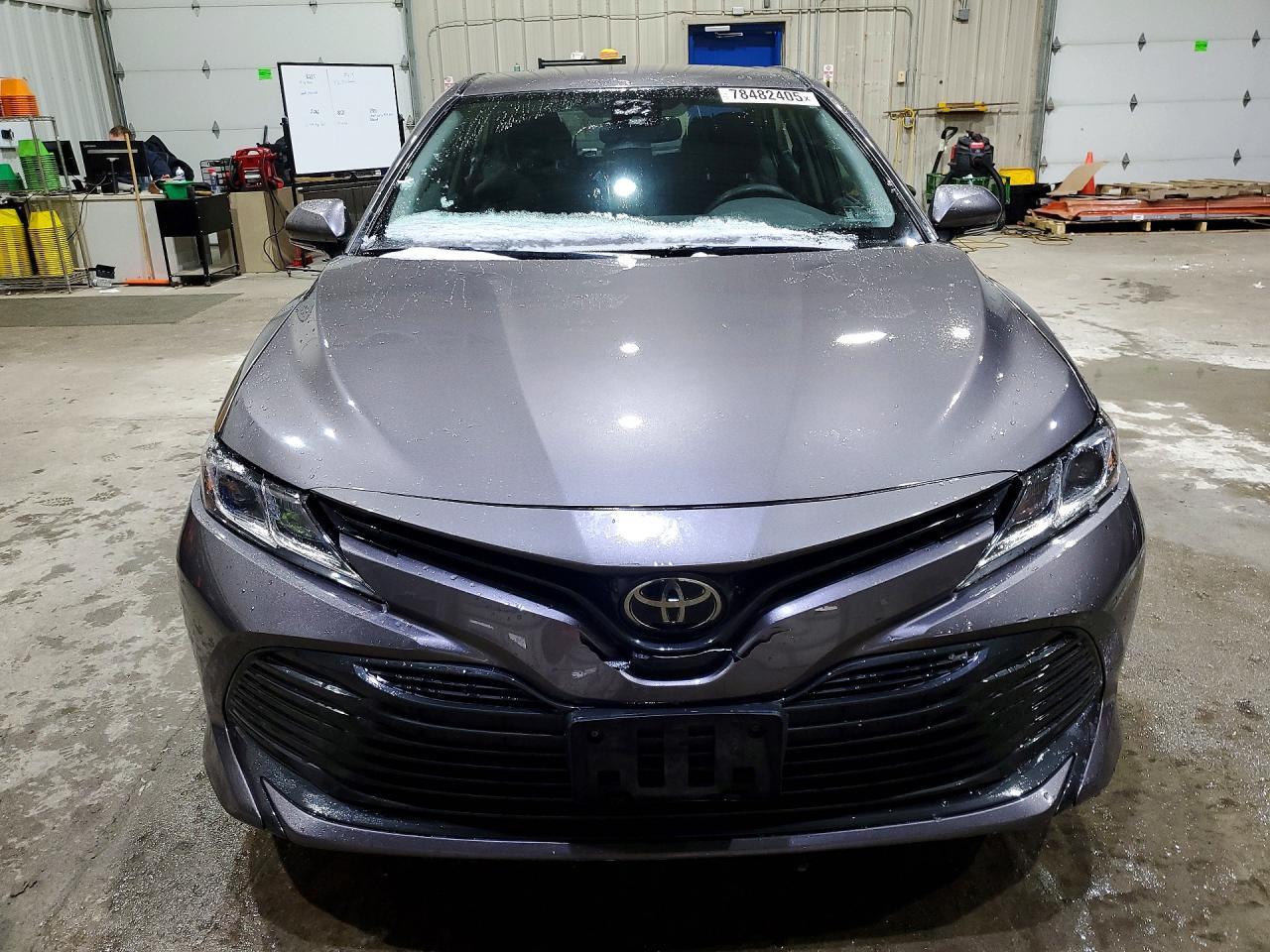 2019 Toyota Camry Le - Фото 5