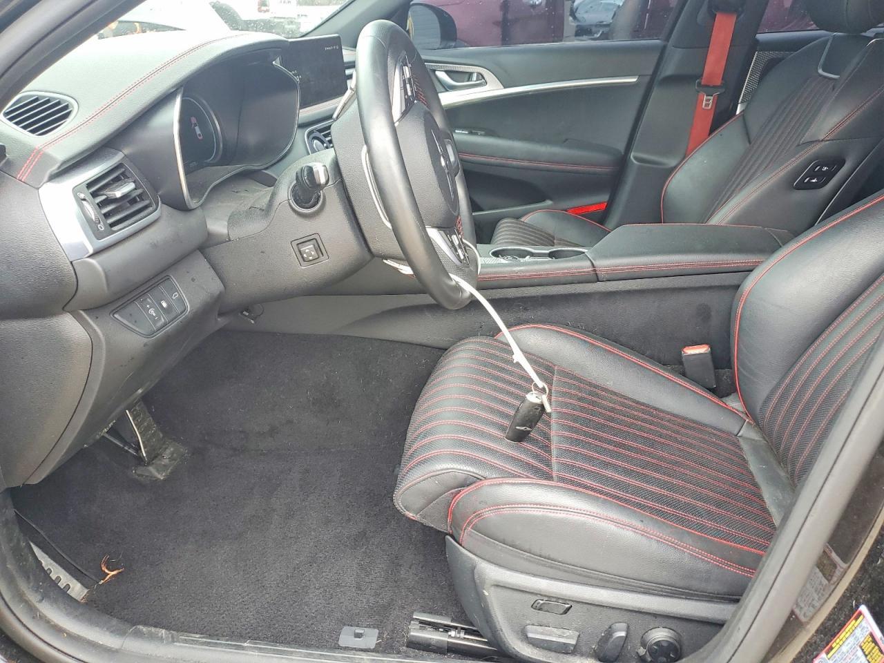 2023 Genesis G70 Base - Image 7