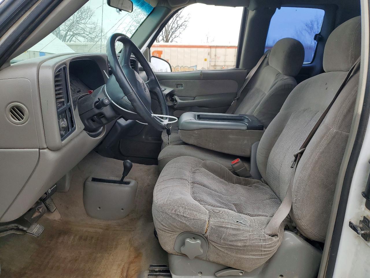 2000 Chevrolet Silverado K1500 - Image 7