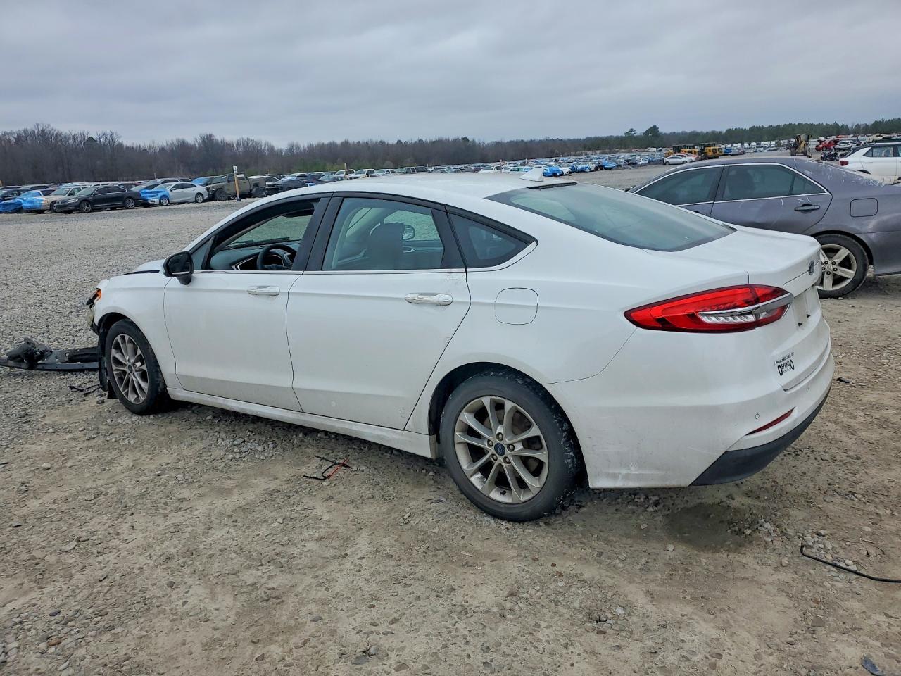 2019 Ford Fusion Se - Фото 2