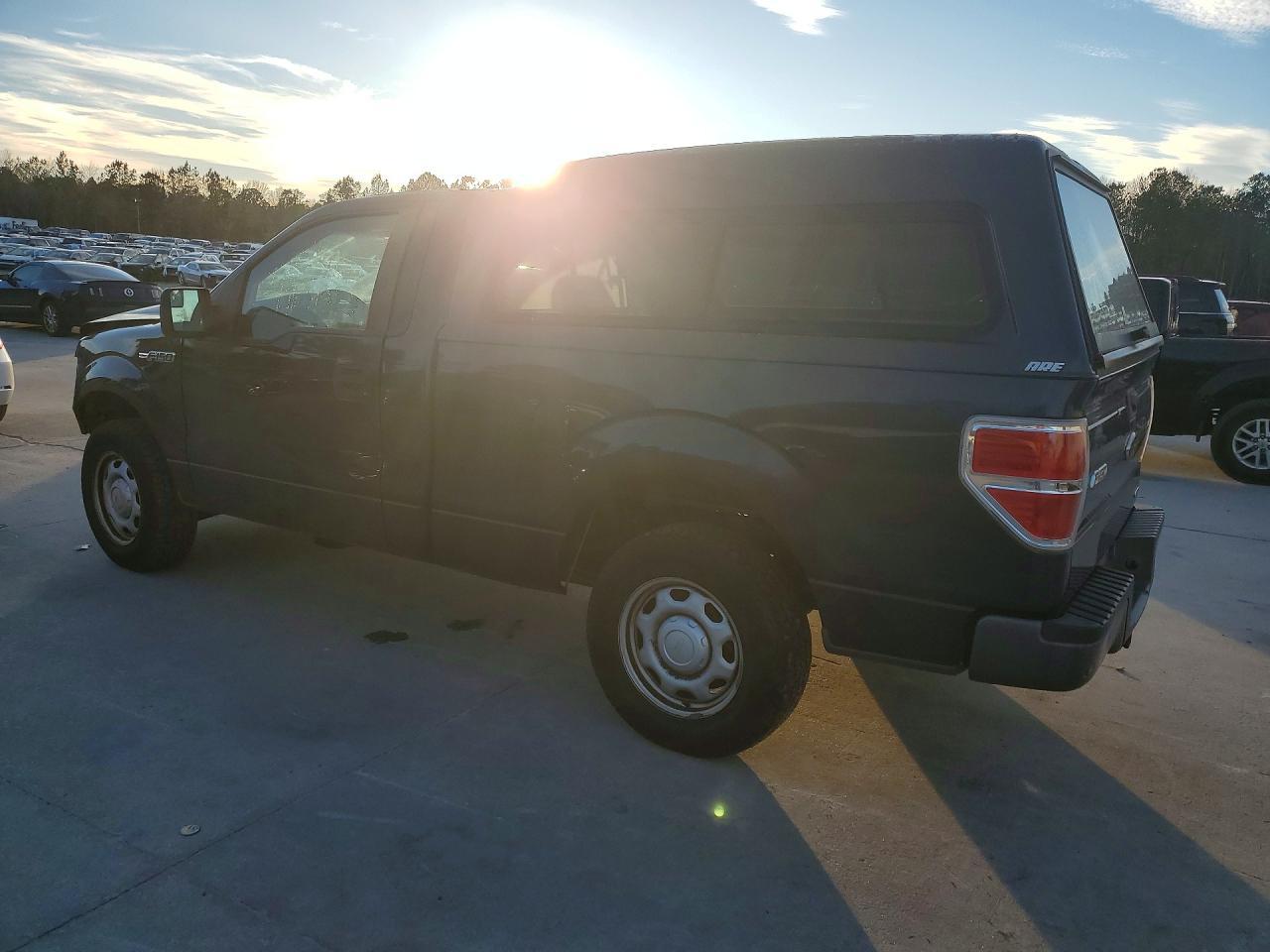 2013 Ford F150 - Image 2