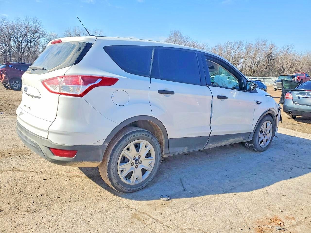 2016 Ford Escape S - Фото 3