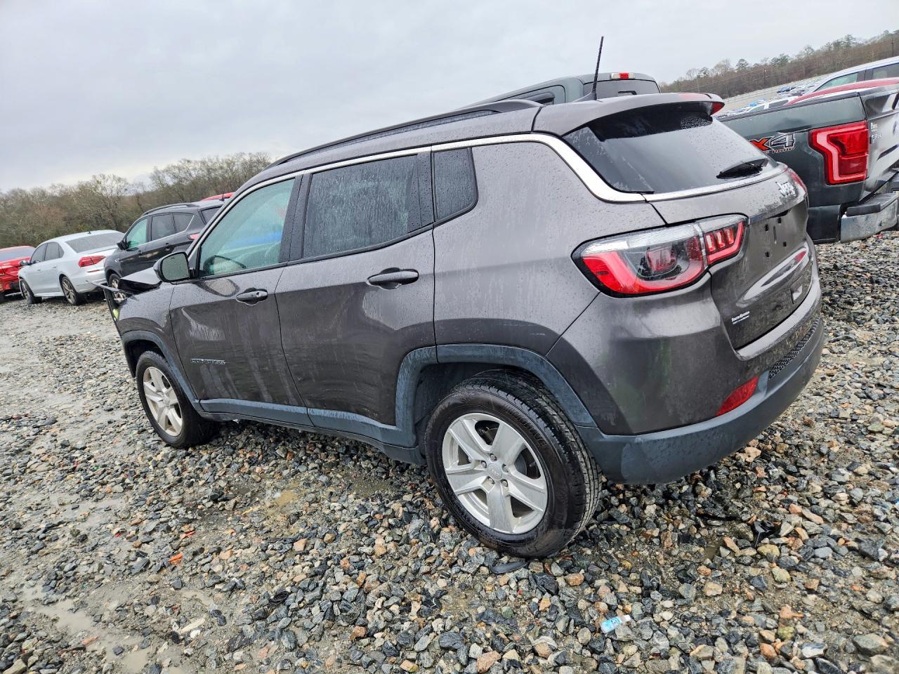2022 Jeep Compass Latitude - Фото 2