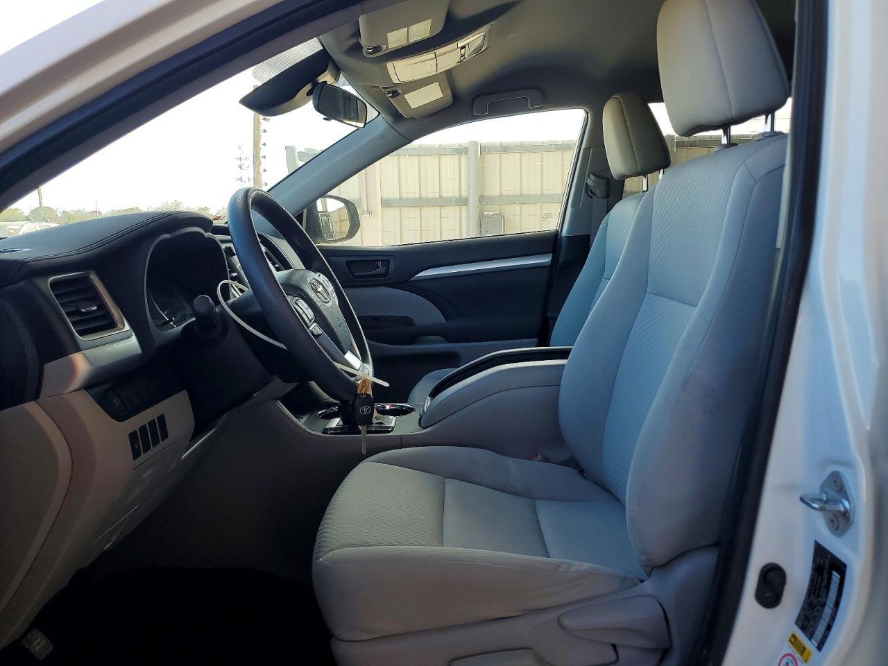 2019 Toyota Highlander Le - Image 7