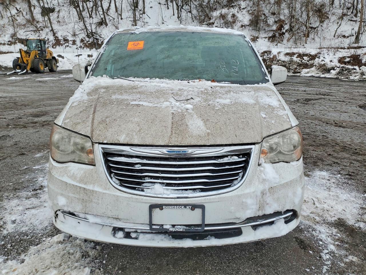 2015 Chrysler Town And C - Фото 5
