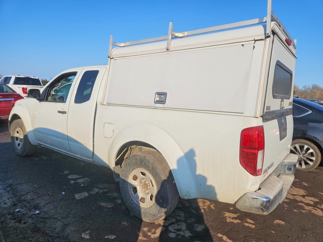 2017 Nissan Frontier S - Фото 2