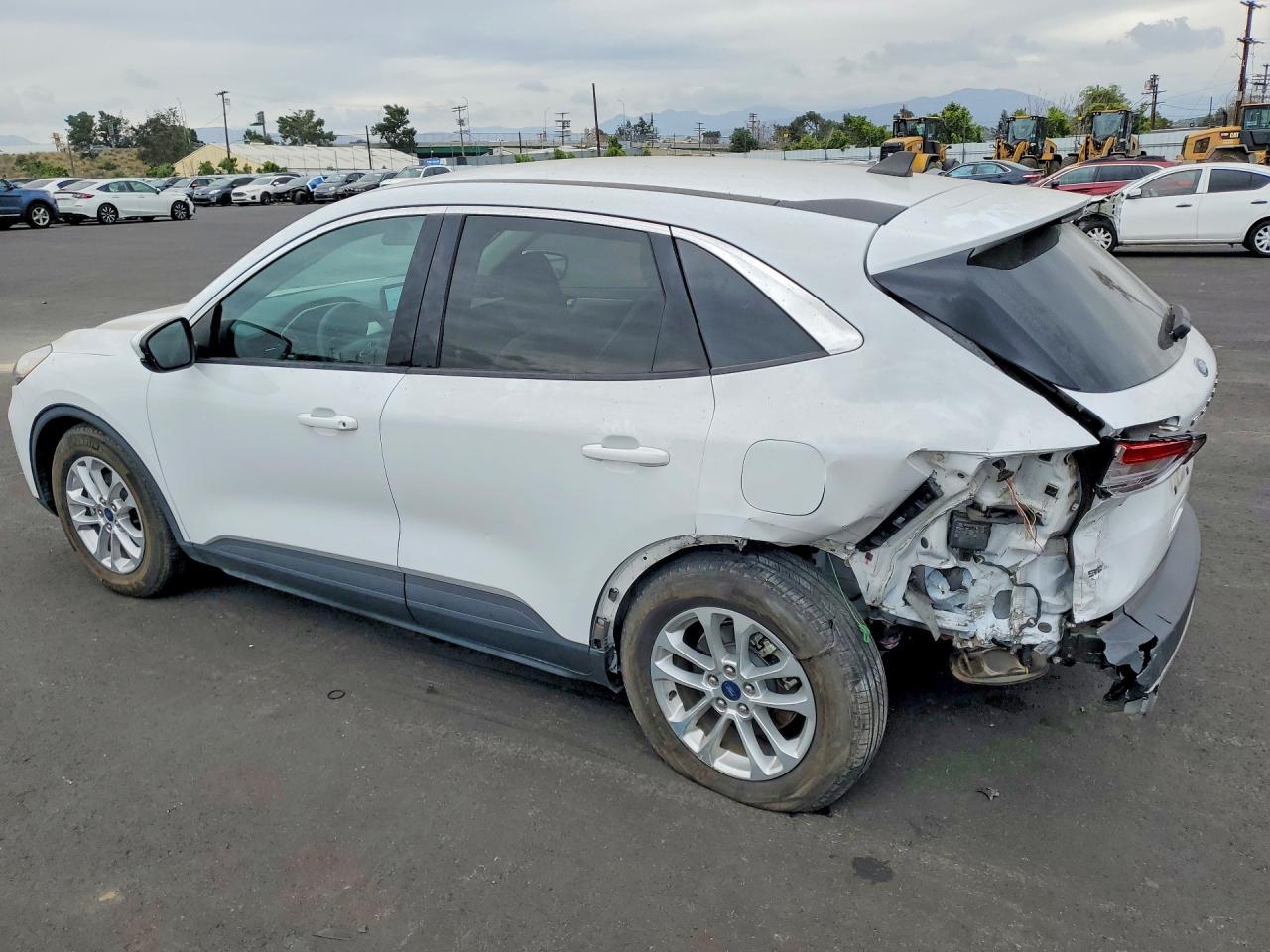 2021 Ford Escape - Фото 2