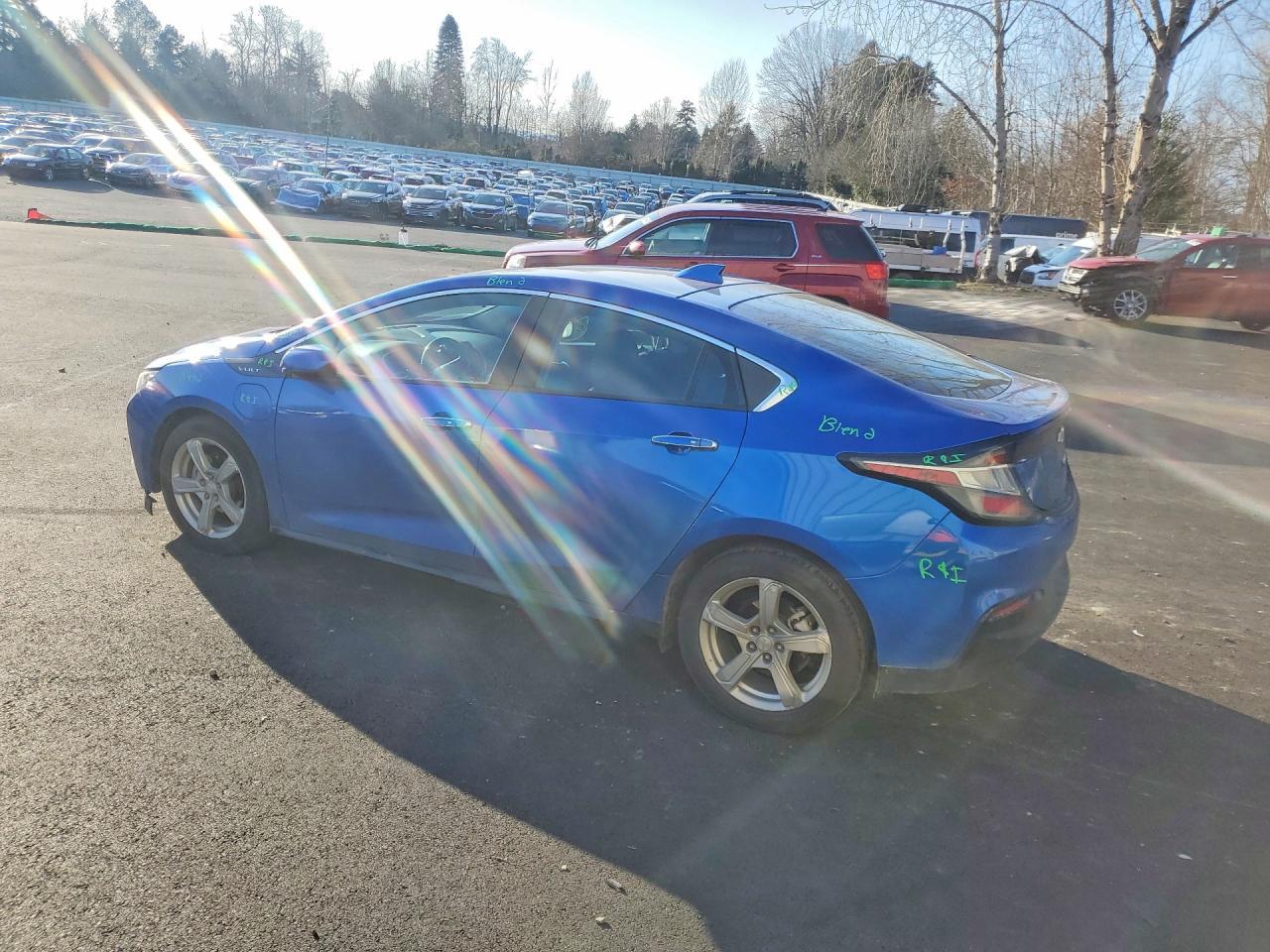 2016 Chevrolet Volt Lt - Image 2