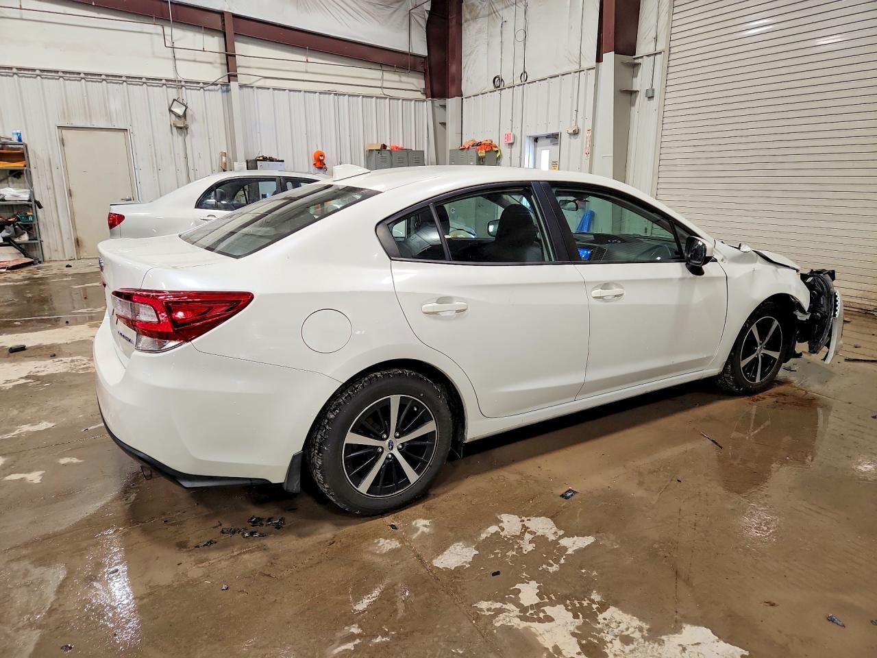 2022 Subaru Impreza Premium - Фото 3