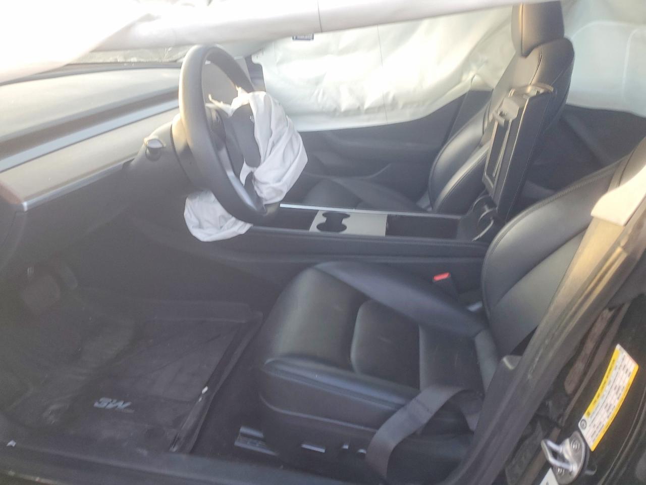 2023 Tesla Model 3 - Фото 7