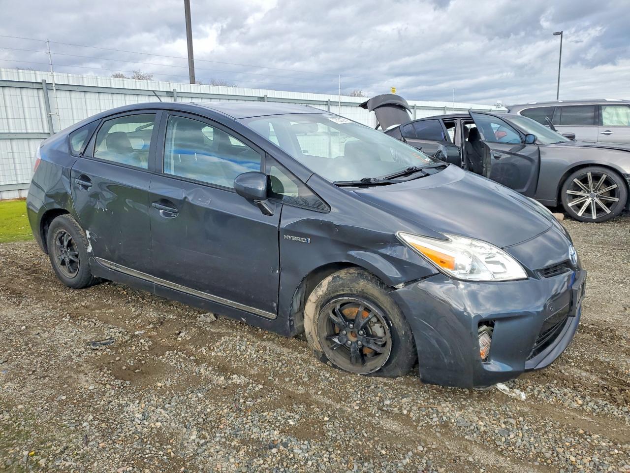 2015 Toyota Prius Two - Фото 4