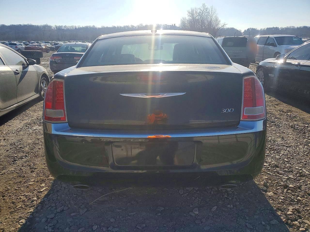 2012 Chrysler 300 Limited - Image 6