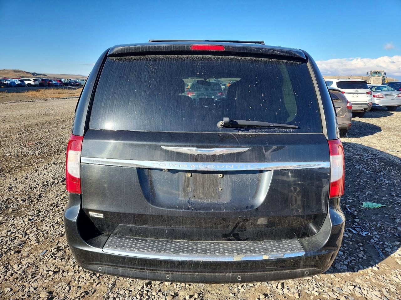 2012 Chrysler Town & Country Touring L - Фото 6