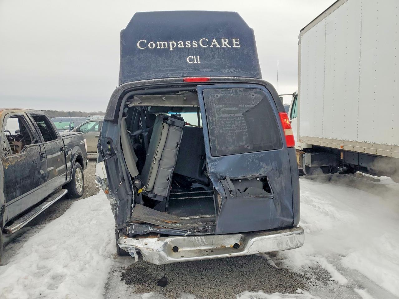2013 Chevrolet Express G3500 Lt - Image 6