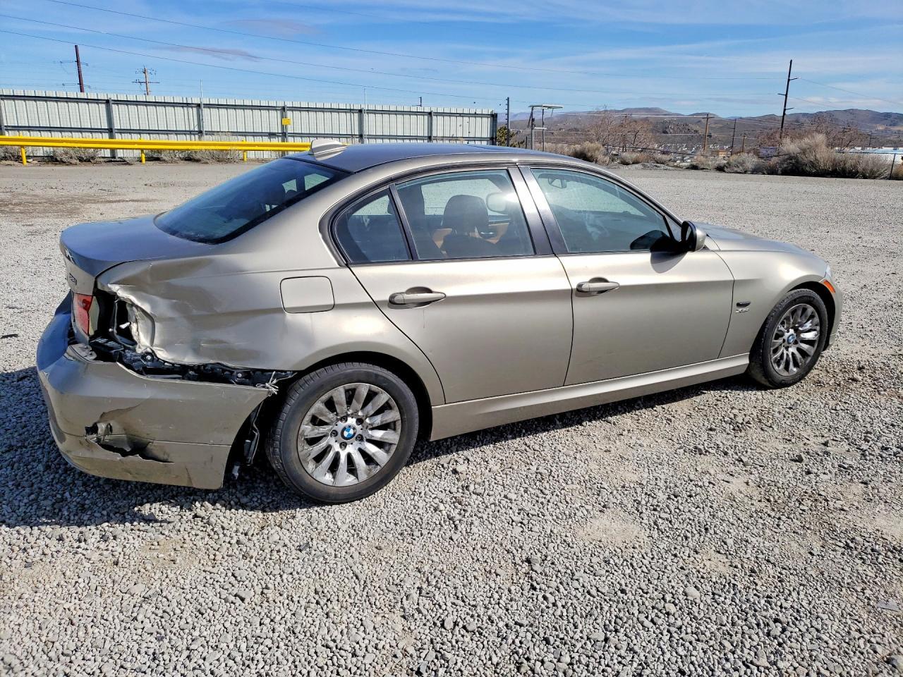 2009 BMW 328 Xi - Image 3