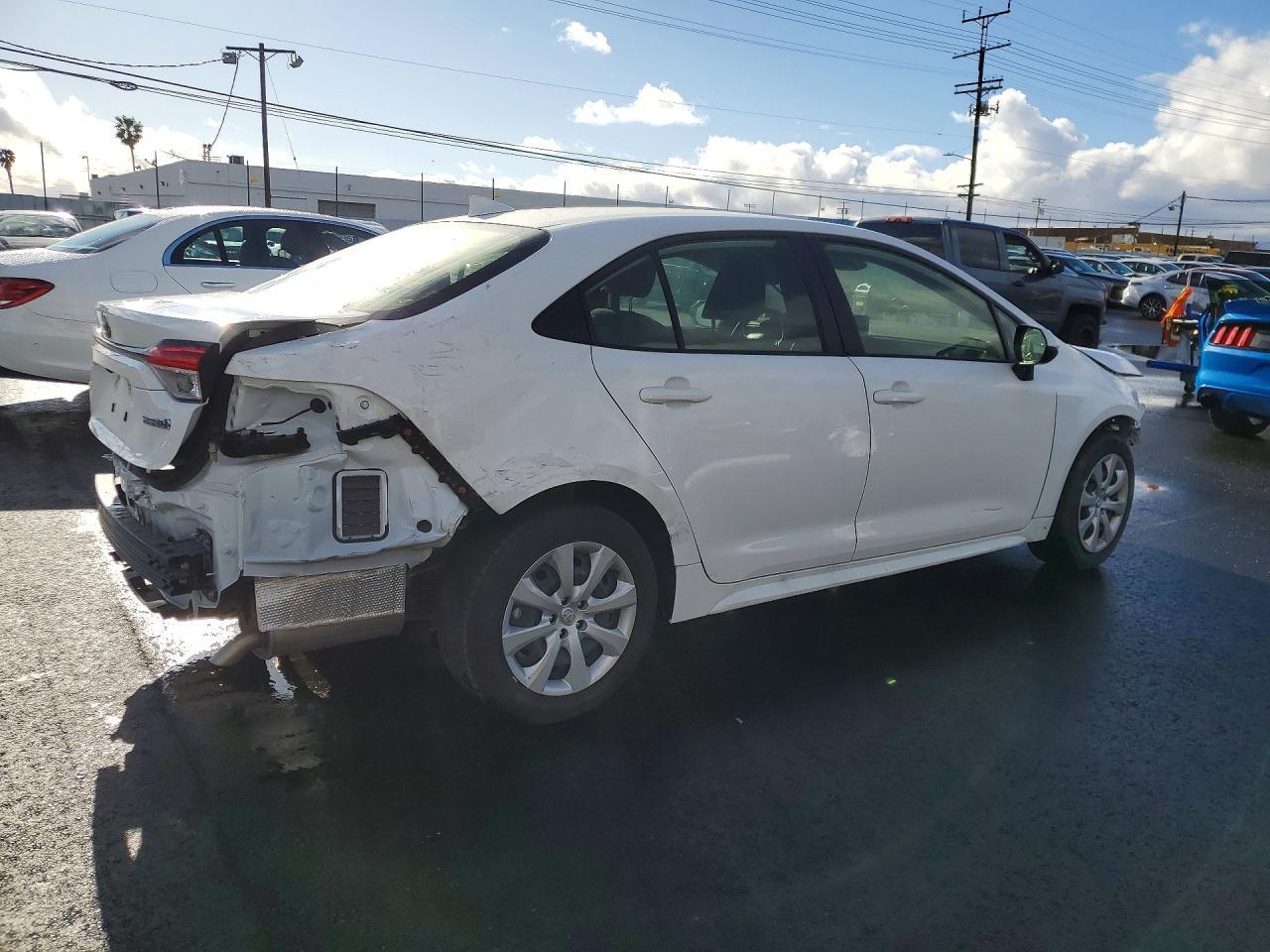 2024 Toyota Corolla Le - Фото 3