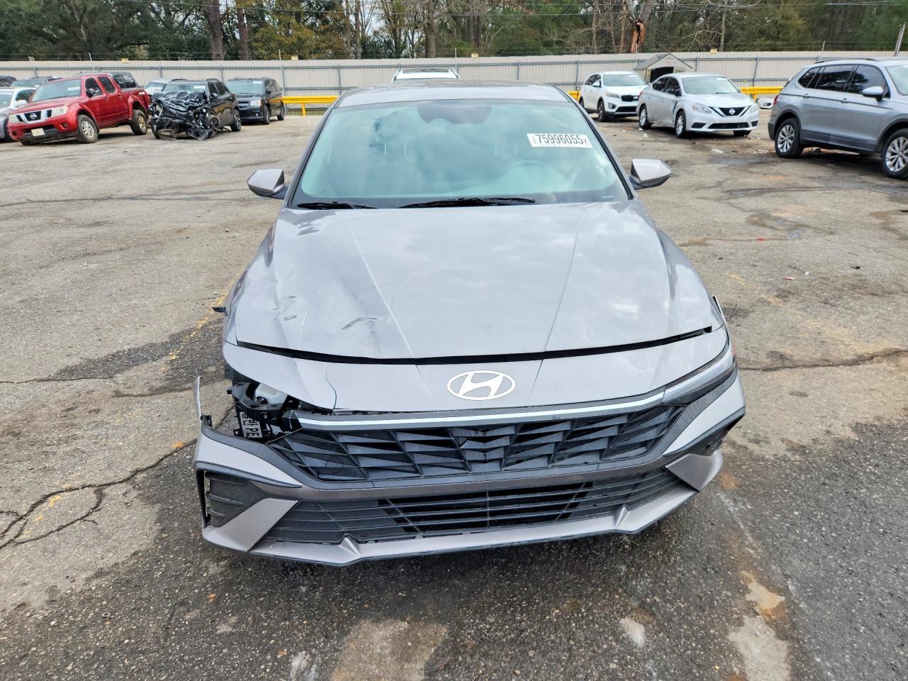 2024 Hyundai Elantra Se - Image 5