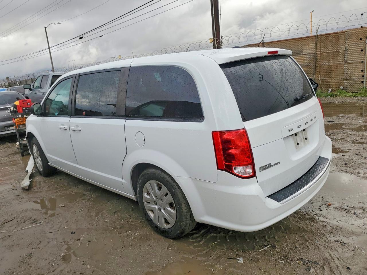 2018 Dodge Grand Caravan - Фото 2