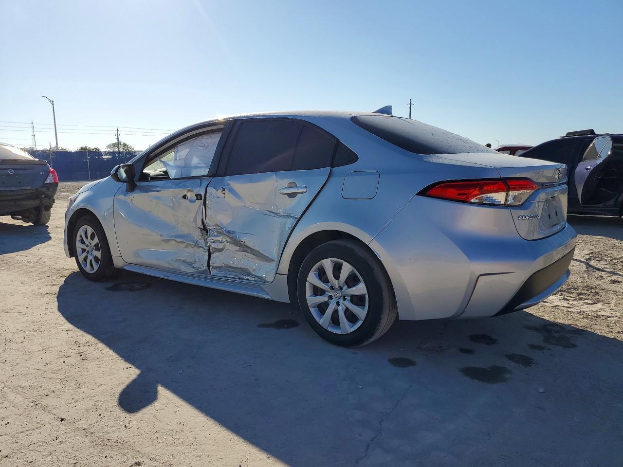 2022 Toyota Corolla Le - Фото 2