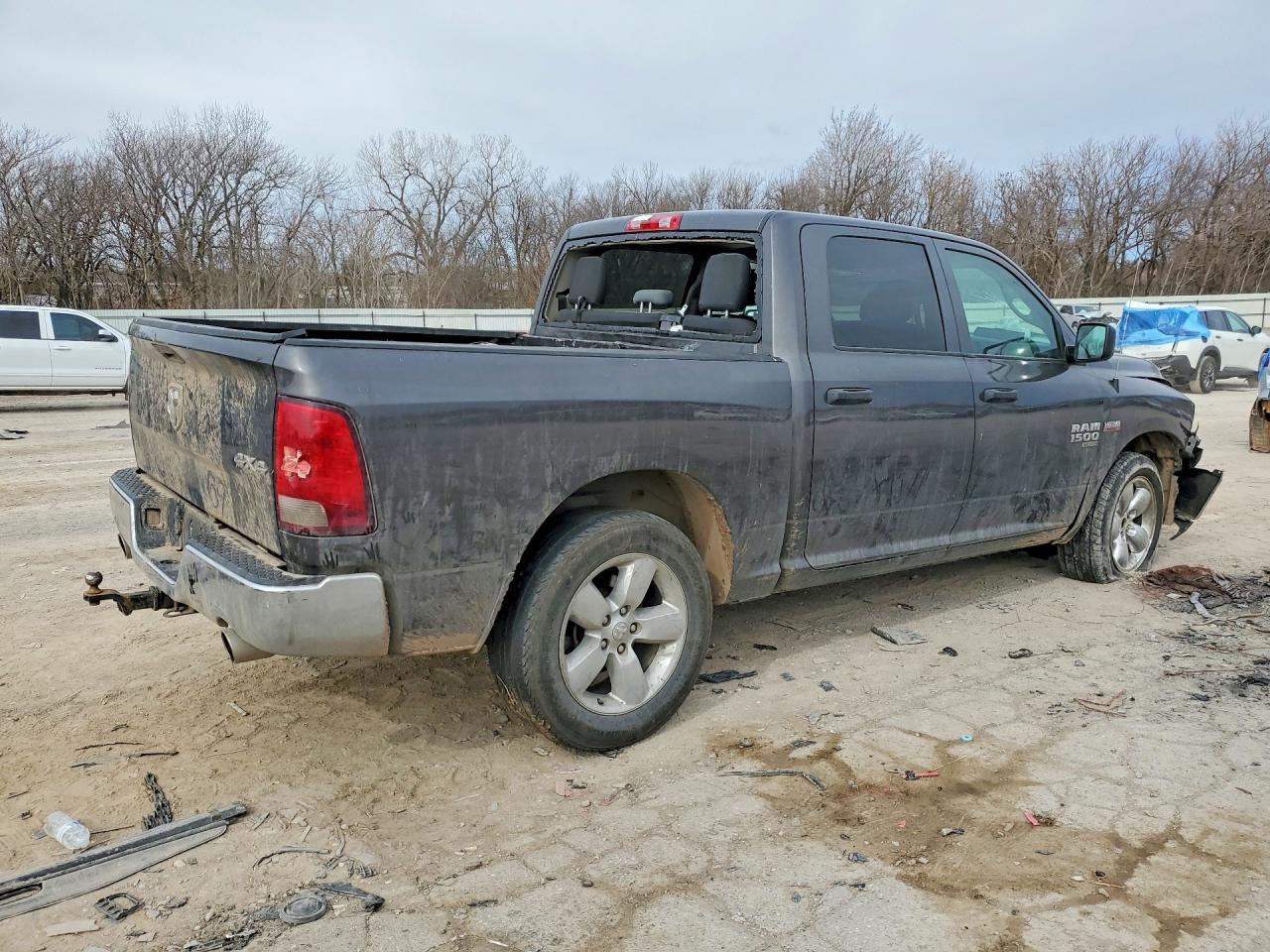2021 Ram 1500 Classic Tradesman - Фото 3