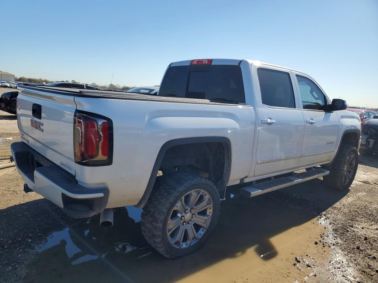 2017 GMC Sierra C1500 Denali - Фото 3