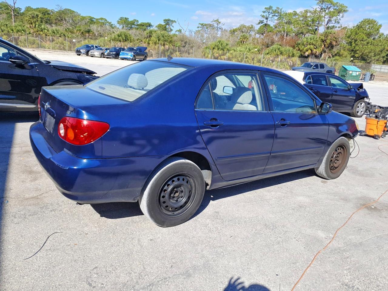 2003 Toyota Corolla Le - Image 3