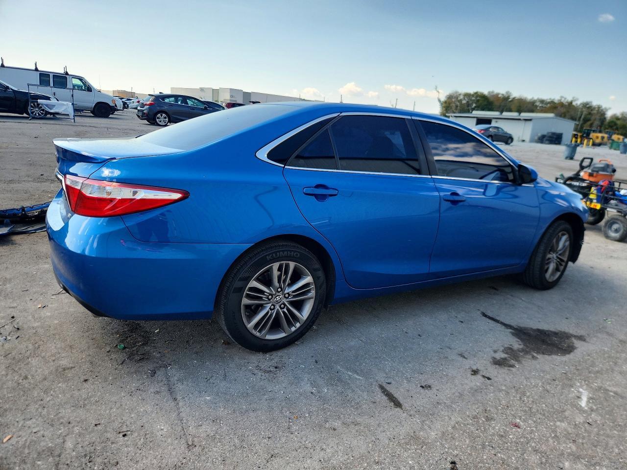 2017 Toyota Camry Se - Image 3