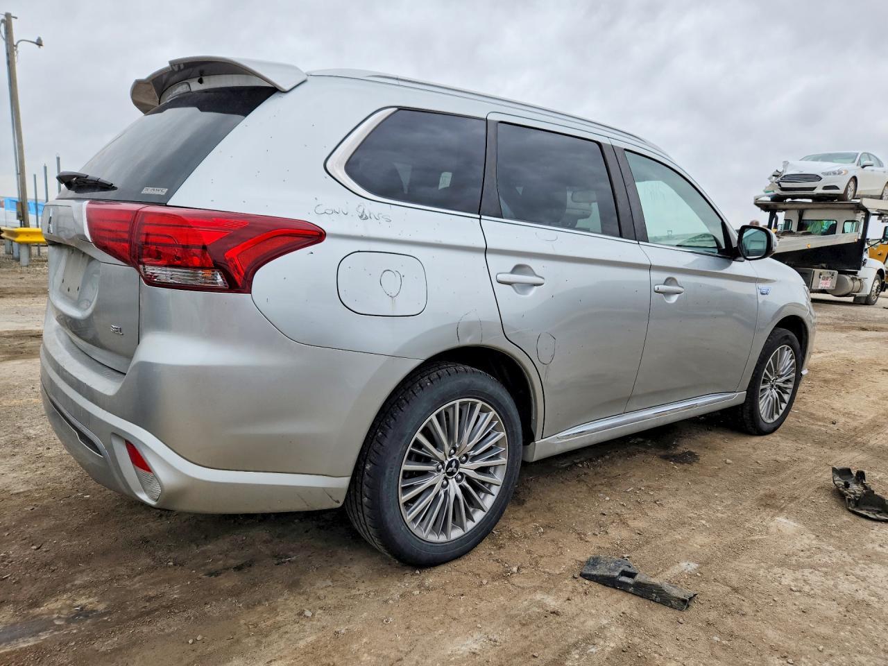 2022 Mitsubishi Outlander Sel - Фото 3