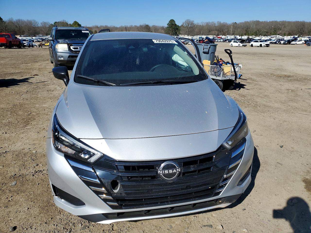 2025 Nissan Versa S - Фото 5