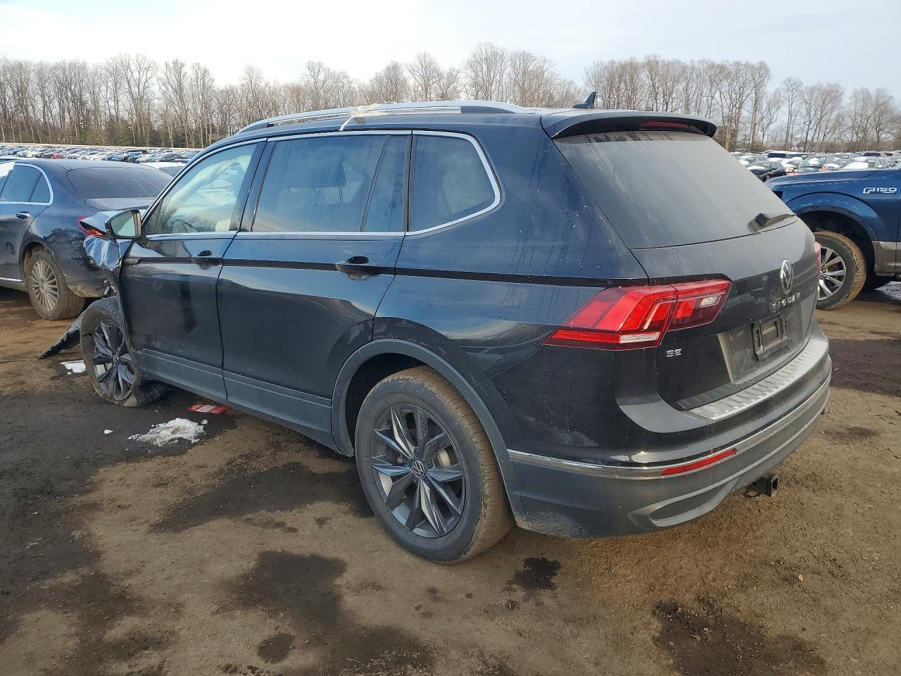 2023 Volkswagen Tiguan Se - Фото 2